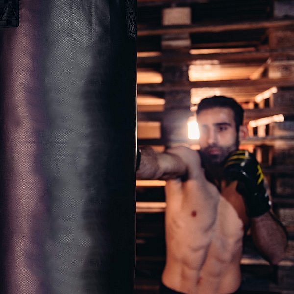 Boxovací pytel TUNTURI vč řetězu 100 cm / 29 kg