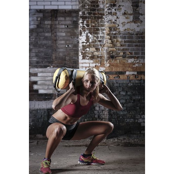 Posilovací vak 20 kg TUNTURI Strengthbag modrý